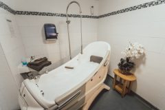 Goole Hall Care Home bath